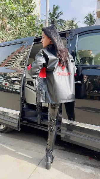 Black Ferrari F1 racing jacket in premium leather for unisex.