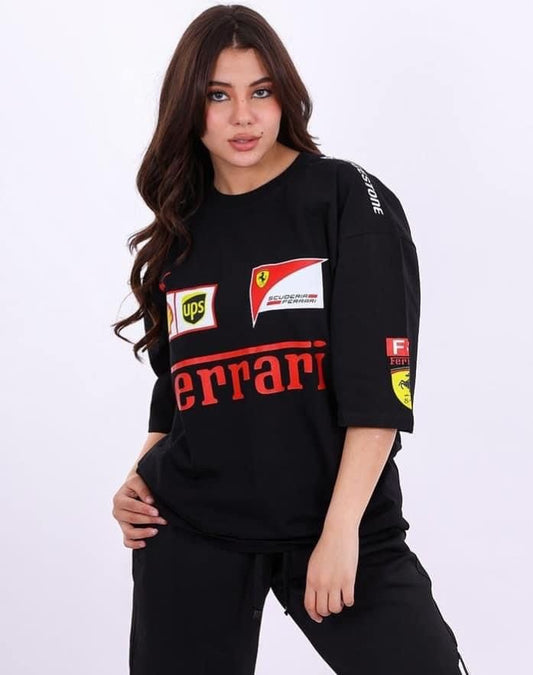 Black t-shirt for unisex in black for unisex.